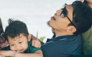 Mengandung Bawang, Desta Bagikan Kolase Momen Miguel Sang Putra Menunggunya Pulang Kerja
