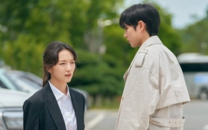 'Moon in the Day' Episode 2 Recap: Kim Young Dae & Pyo Ye Jin Ciuman