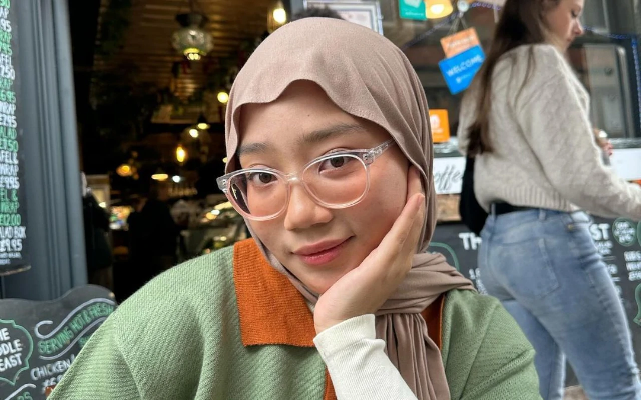 Rambut Ombre Putri Ridwan Kamil Digunjing usai Perdana Lepas Hijab