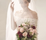 Wajah Cantik Ditutupi Veil