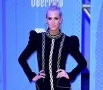 Ashlee Simpson Pilih Warna hitam untuk Ajang Ini