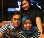 Tak Enggan Pakai Baju Couple