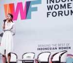Berpengalaman Sebagai Pembicara di Forum Nasional dan Internasional