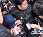 Jung Joon Young Dikerumuni Reporter di Bandara Incheon
