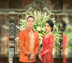Gunakan Warna Menyala saat Pertunangan