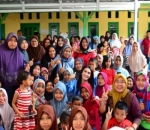 Rieke Diah Pitaloka Semangat Kunjungi Warga di Salah Satu Dapilnya