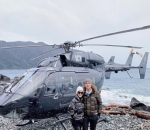 Pakai Helikopter Saat Bulan Madu di Selandia Baru