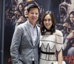 Setia Dampingi di Pemutaran Perdana Film Sang Istri