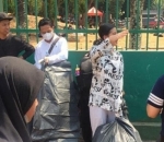 Ajak Fans Bersih-Bersih Sampah Bekas Demo Mahasiswa