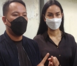 Vicky Prasetyo Hadiri Sidang Lanjutan Ditemani Istri