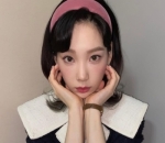 Tae Yeon yang Fokus Bermain Catur