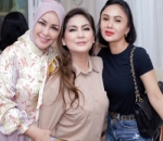 Potret Bersama Sahabat 