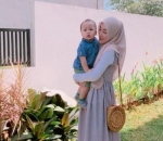 Potret Manis Bareng Anak