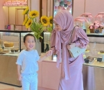 Rela Lakukan Apapun Agar Putranya Bahagia