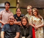 Ikat Rambut Ketika Foto Keluarga