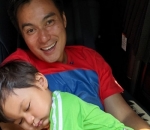 Kiano tidur manja di tangan Baim