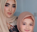 Pakai hijab bareng tak kalah <i>uwu</i>