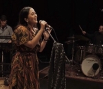 Mutia terus berkarya dalam dunia musik 