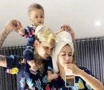 <i>Family man</i>