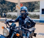 Kece saat naik moge