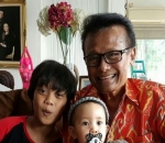 Momen Ngemong Cucu