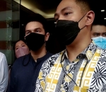 Jonathan Frizzy Bantah Tegas Isu Permainkan Agama Demi Nikahi Dhena Devanka