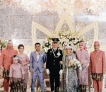 Momen syahdu di hari pernikahan 