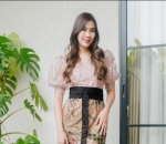 Anggun dengan batik