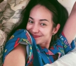 <i>Bare face</i> tetap cantik