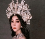 <i>Stunning</i> dengan busana mewah