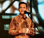 Terjun dalam dunia politik 