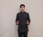 memesona dengan look formal 