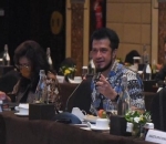 Terjun politik sejak tahun 2008