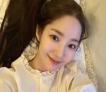 <i>less make up</i> tetap memesona