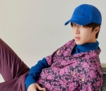 Pose Rebahan Ganteng