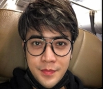 Kece Saat Berkacamata
