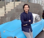 Model sekaligus penyanyi