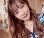Selfie imut ala Eun ji