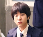 Imut Saat Memakai Suit