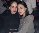 Akrab dengan steffi zamora