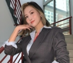 Pancarkan Kecantikan Dengan Baju Formal