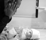 Anteng Saat diazani oleh sang ayah