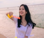 Senyumnya Manis