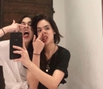 <i>Mirror Selfie</i> Yang Menggemaskan