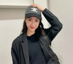 <i>Semi Looks Formal</i> Yang Kece