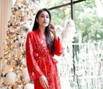 Simpel namun <i>catchy</i> ala Sandra Dewi 