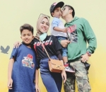 <i>Family first</i>!