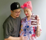 momen pertama pamer USG
