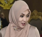 terjun ke dunia politik