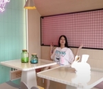 Angle cafe